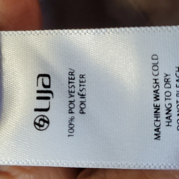 LIJA, Womens Bermuda shorts.  Size 6. Gray. 4 pockets, Golf. Pickel ball. Tennis - Picture 9 of 12